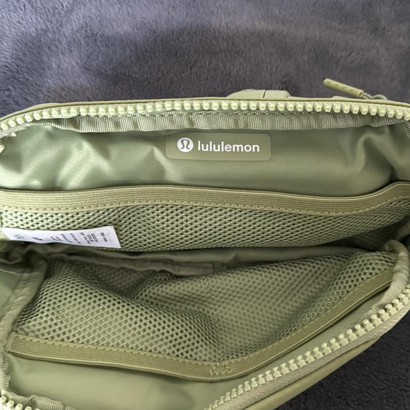 Everywhere Belt Bag - Picture 3 of 5